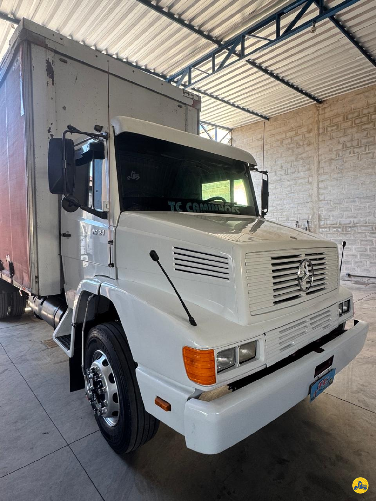 CAMINHAO MERCEDES-BENZ MB 1621 Baú Sider 3/4 6x2 TC Caminhões  BELO HORIZONTE MINAS GERAIS MG